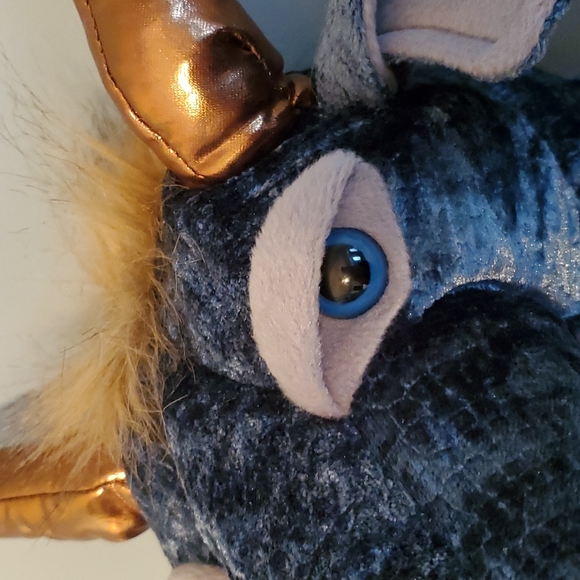 FAO Schwartz 4T Dragon costume. Texture Dark Teal metalic velvety material. - Picture 9 of 10